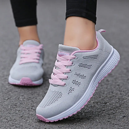Damen Slip-Sneaker aus Stretch-Mesh – leicht & flach