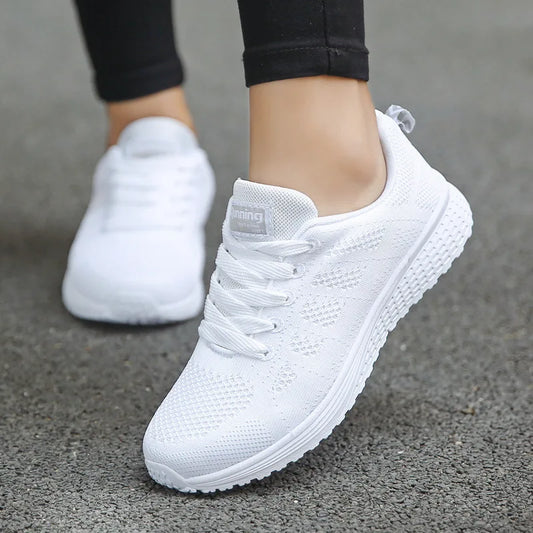 Damen Slip-Sneaker aus Stretch-Mesh – leicht & flach