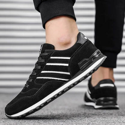 Herren Sneaker aus Kunstleder mit Schnürung, leicht & flach