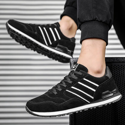 Herren Sneaker aus Kunstleder mit Schnürung, leicht & flach