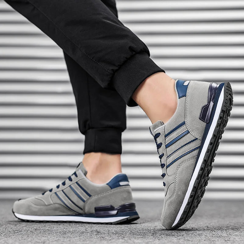 Herren Sneaker aus Kunstleder mit Schnürung, leicht & flach