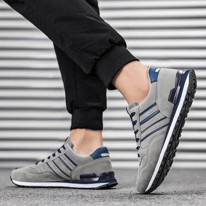 Herren Sneaker aus Kunstleder mit Schnürung, leicht & flach